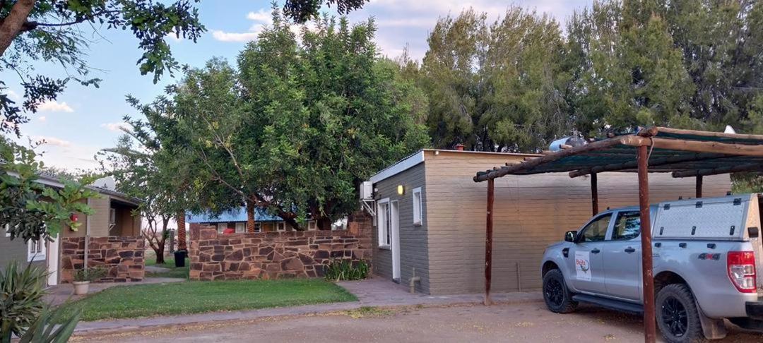 Koha Guesthouse Mariental Exterior photo